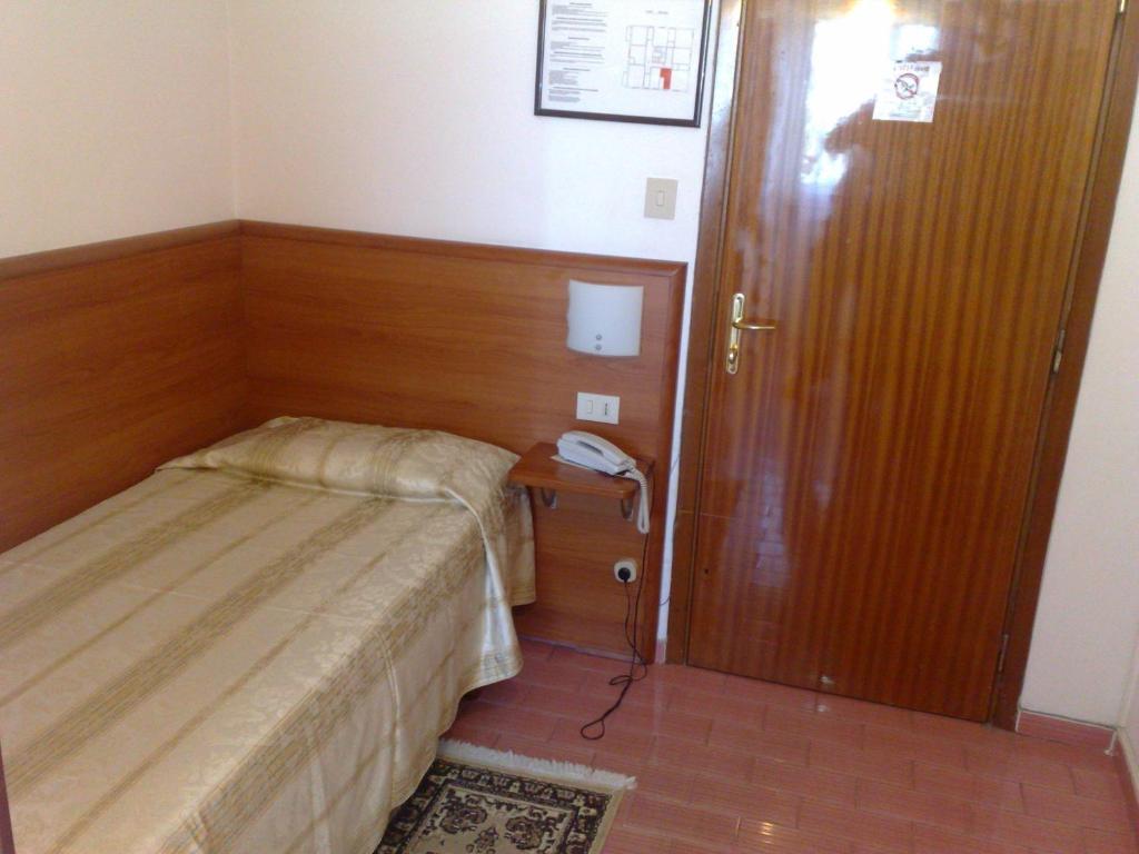 Parking Hotel Giardino 리보르노 객실 사진