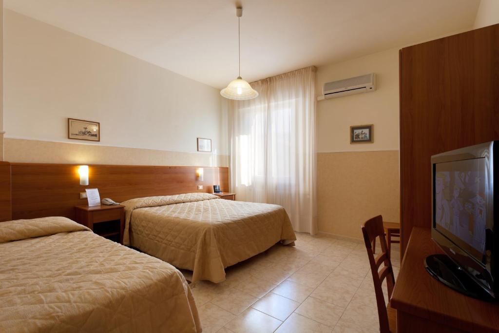 Parking Hotel Giardino 리보르노 객실 사진