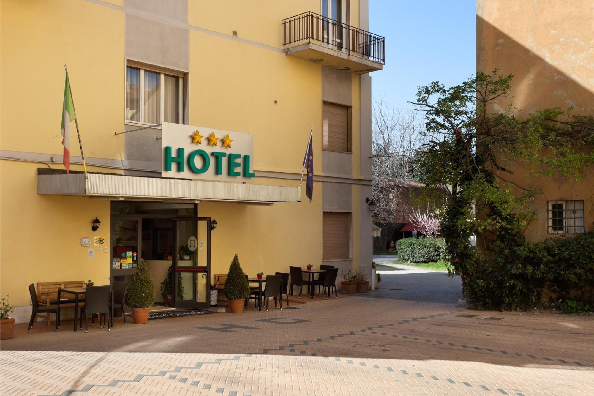 Parking Hotel Giardino 리보르노 외부 사진